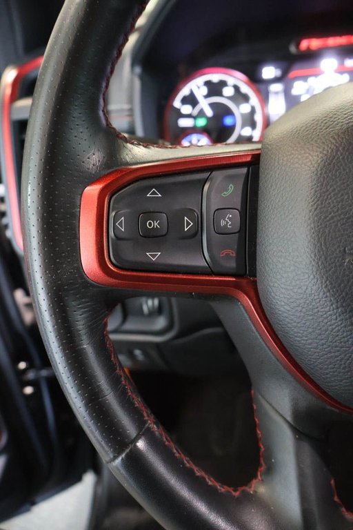 2022 Ram 1500 REBEL + 4X4 + CREW CAB + ECODIESEL in Terrebonne, Quebec - 17 - w1024h768px