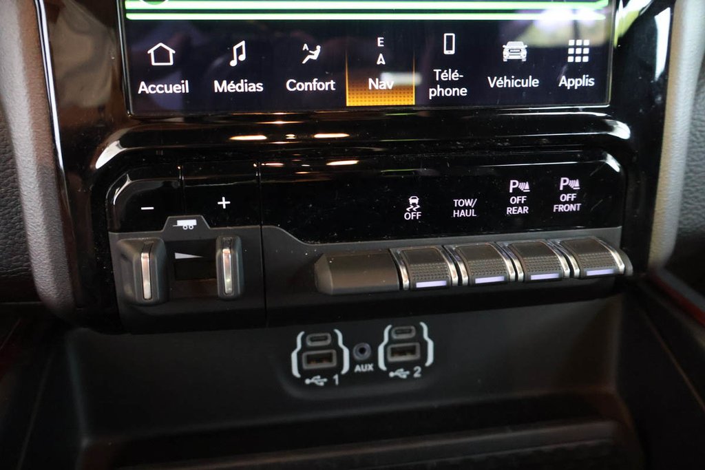 2022 Ram 1500 REBEL + 4X4 + CREW CAB + EQUIPEMENT NIVEAU 2 in Terrebonne, Quebec - 25 - w1024h768px