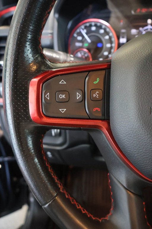 2022 Ram 1500 REBEL + 4X4 + CREW CAB + EQUIPEMENT NIVEAU 2 in Terrebonne, Quebec - 15 - w1024h768px