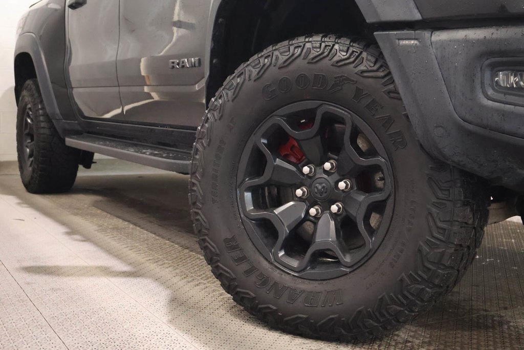 2022 Ram 1500 TRX + 4X4 + CREW CAB + V8 HEMI 6.2L in Terrebonne, Quebec - 9 - w1024h768px