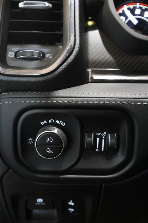 2022 Ram 1500 TRX + 4X4 + CREW CAB + V8 HEMI 6.2L in Terrebonne, Quebec - 27 - w1024h768px