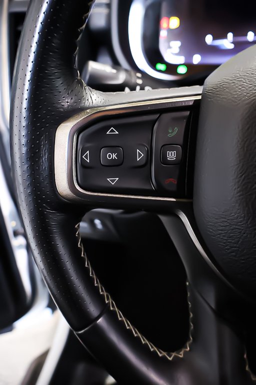 Ram 1500 SPORT 4X4 + CREW CAB + V8 HEMI 5.7L 2023 à Terrebonne, Québec - 15 - w1024h768px