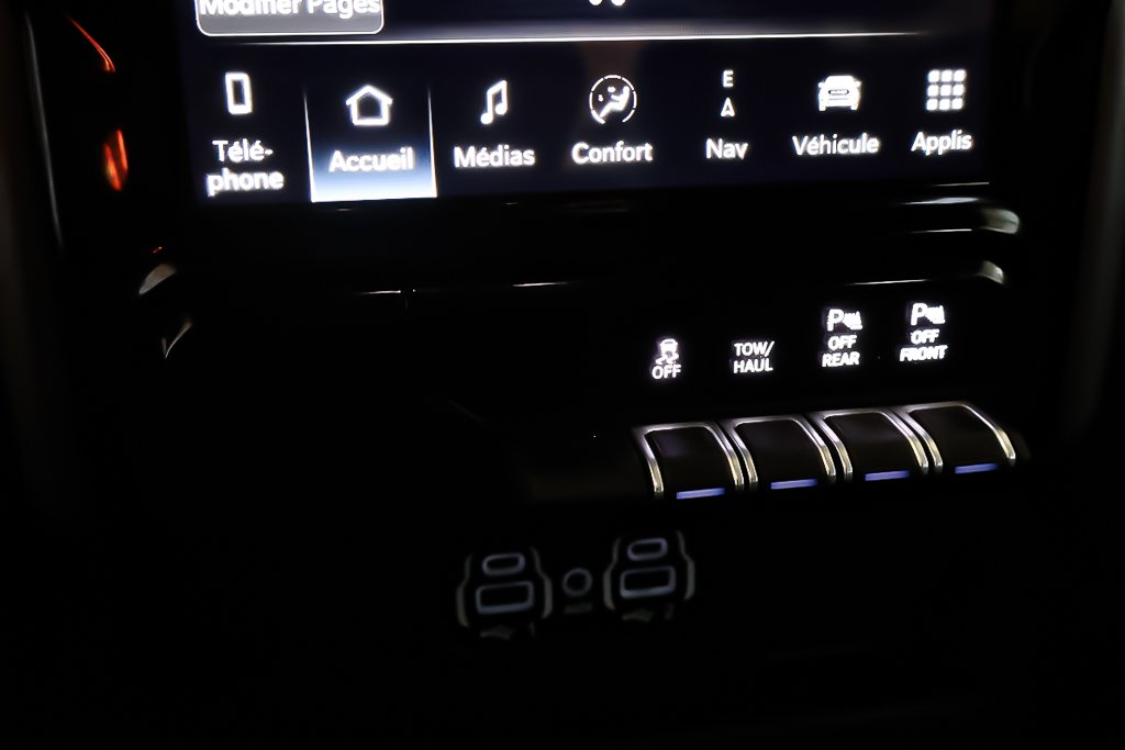 Ram 1500 SPORT 4X4 + CREW CAB + V8 HEMI 5.7L 2023 à Terrebonne, Québec - 25 - w1024h768px