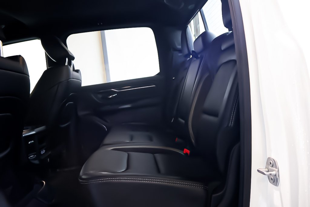 Ram 1500 SPORT GT + 4X4 + CREW CAB + V8 HEMI 5.7L 2023 à Terrebonne, Québec - 30 - w1024h768px