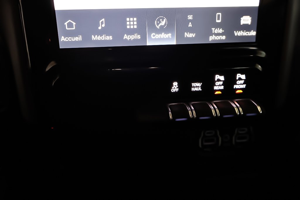 Ram 1500 SPORT GT + 4X4 + CREW CAB + V8 HEMI 5.7L 2023 à Terrebonne, Québec - 26 - w1024h768px