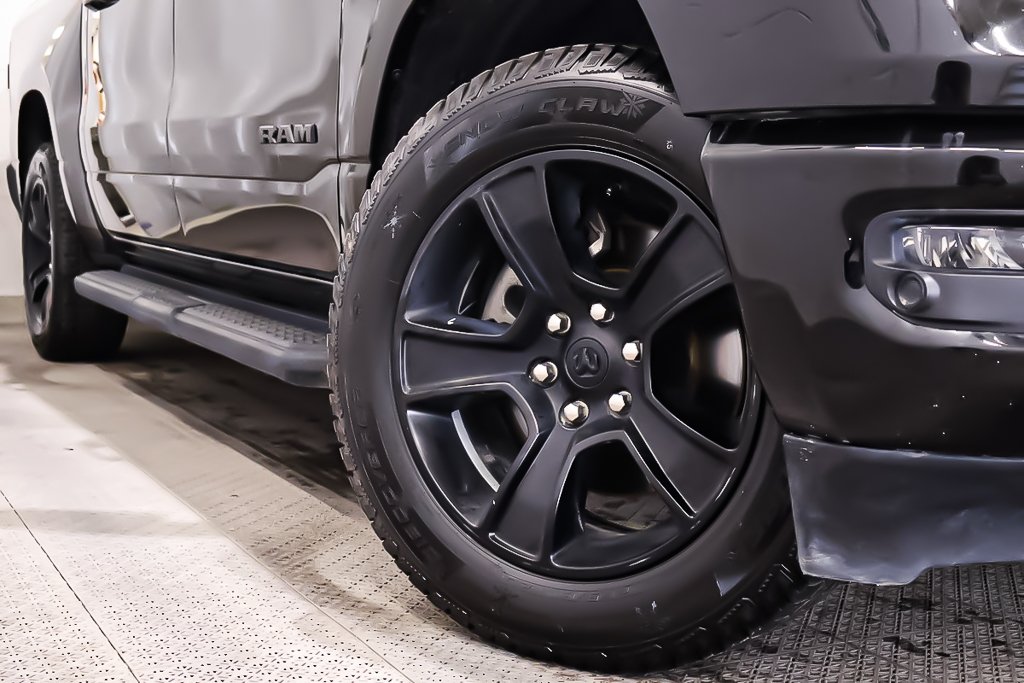 2023 Ram 1500 SPORT + 4X4 CREW CAB + V8 HEMI 5.7L in Terrebonne, Quebec - 7 - w1024h768px