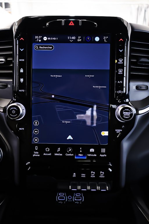 2023 Ram 1500 SPORT + 4X4 CREW CAB + V8 HEMI 5.7L in Terrebonne, Quebec - 18 - w1024h768px