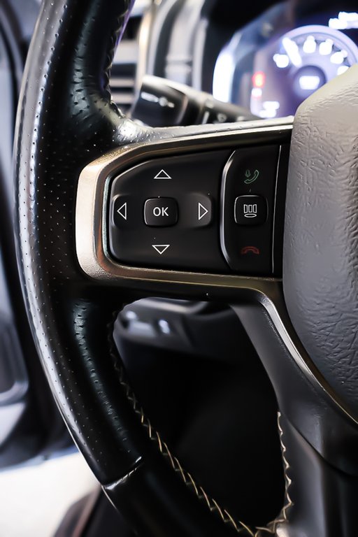 2023 Ram 1500 SPORT + 4X4 CREW CAB + V8 HEMI 5.7L in Terrebonne, Quebec - 12 - w1024h768px