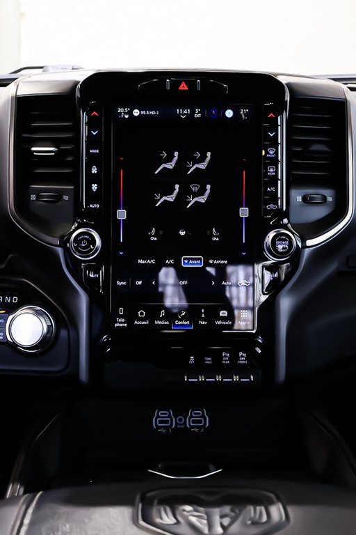 2023 Ram 1500 SPORT + 4X4 CREW CAB + V8 HEMI 5.7L in Terrebonne, Quebec - 16 - w1024h768px