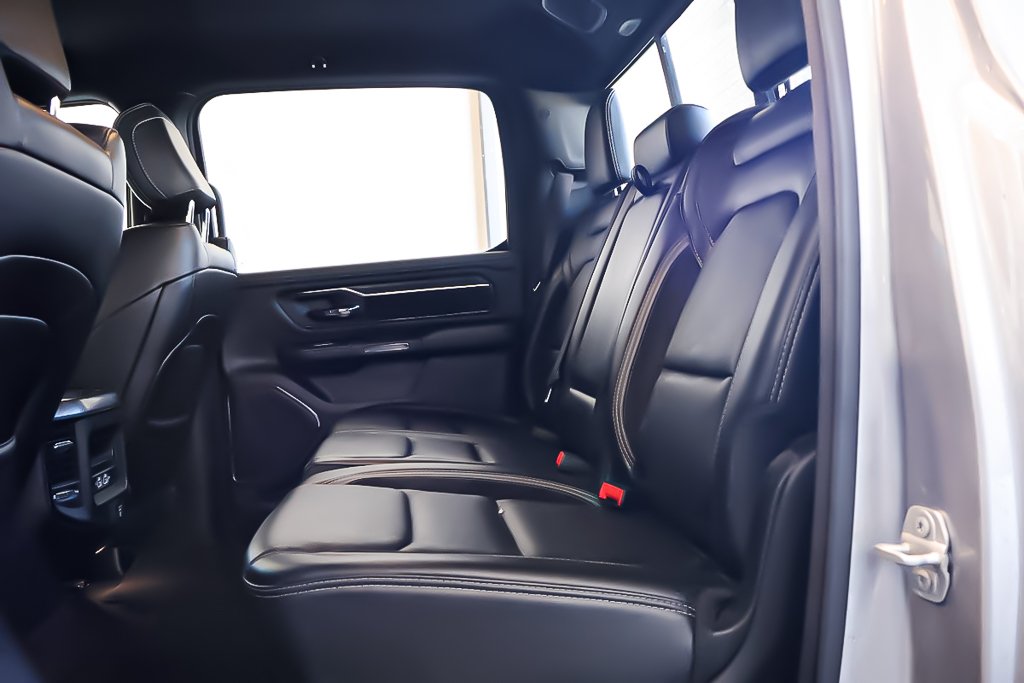 Ram 1500 SPORT GT + 4X4 + CREW CAB + V8 HEMI 5.7L 2023 à Terrebonne, Québec - 30 - w1024h768px