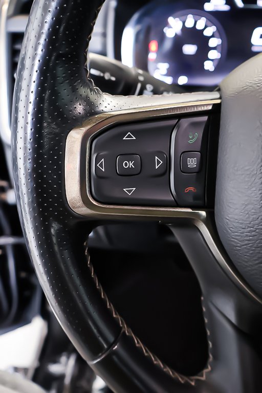 2023 Ram 1500 SPORT + 4X4 CREW CAB + NIGHT EDITION in Terrebonne, Quebec - 17 - w1024h768px