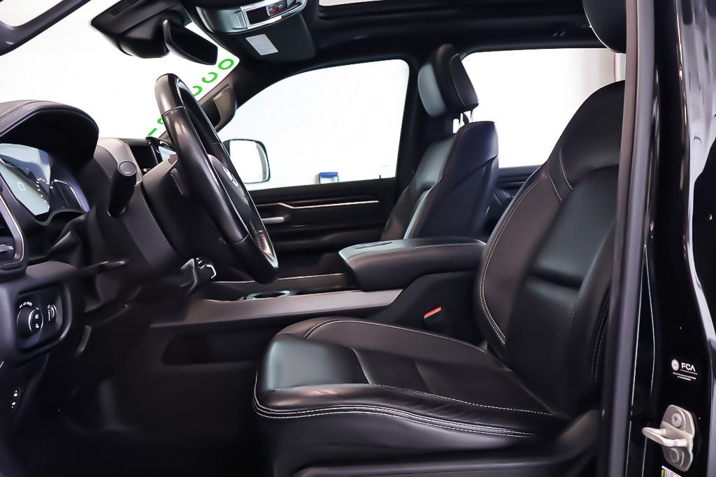 2023 Ram 1500 SPORT + 4X4 CREW CAB + NIGHT EDITION in Terrebonne, Quebec - 10 - w1024h768px