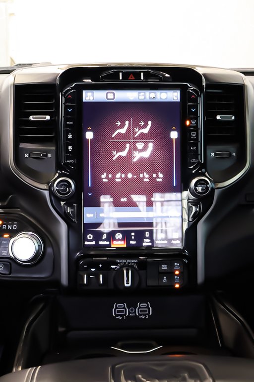 2023 Ram 1500 SPORT + 4X4 CREW CAB + NIGHT EDITION in Terrebonne, Quebec - 22 - w1024h768px