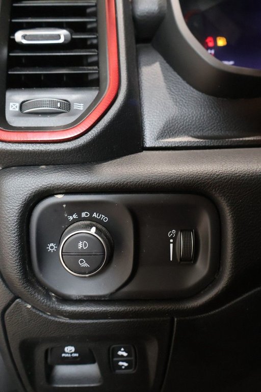 2023 Ram 1500 REBEL + 4X4 + CREW CAB + V8 HEMI 5.7L in Terrebonne, Quebec - 19 - w1024h768px