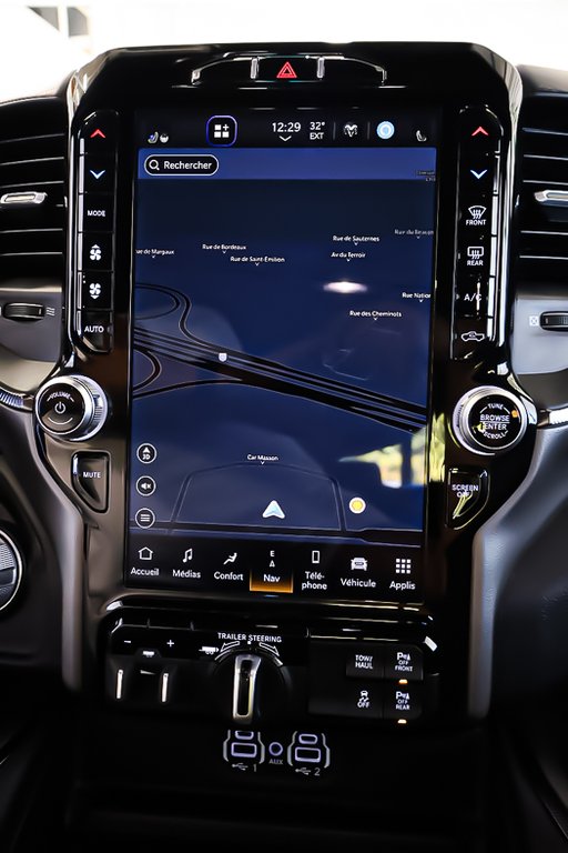 Ram 1500 SPORT + 4X4 + EDITION NUIT + V8 HEMI + CREW CAB + 2024 à Terrebonne, Québec - 22 - w1024h768px