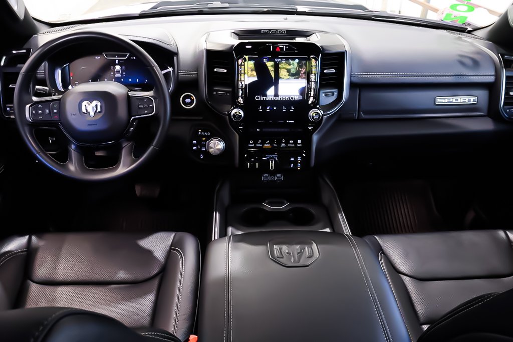 Ram 1500 SPORT + 4X4 + EDITION NUIT + V8 HEMI + CREW CAB + 2024 à Terrebonne, Québec - 13 - w1024h768px