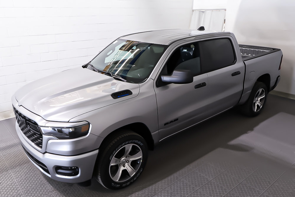 2025 Ram 1500 TRADESMAN in Terrebonne, Quebec - 3 - w1024h768px