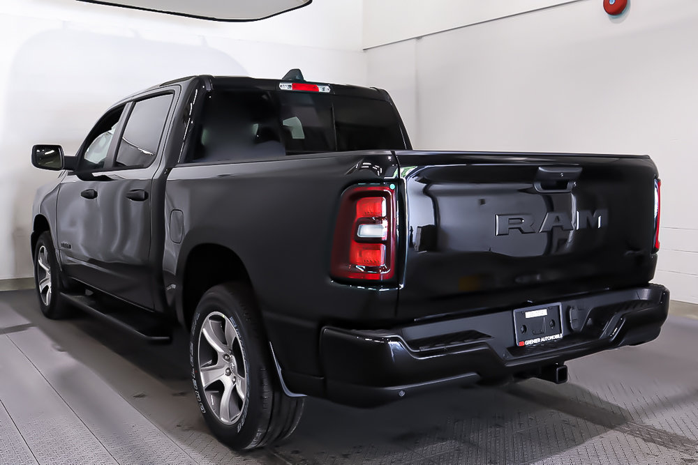 2025 Ram 1500 TRADESMAN in Terrebonne, Quebec - 4 - w1024h768px