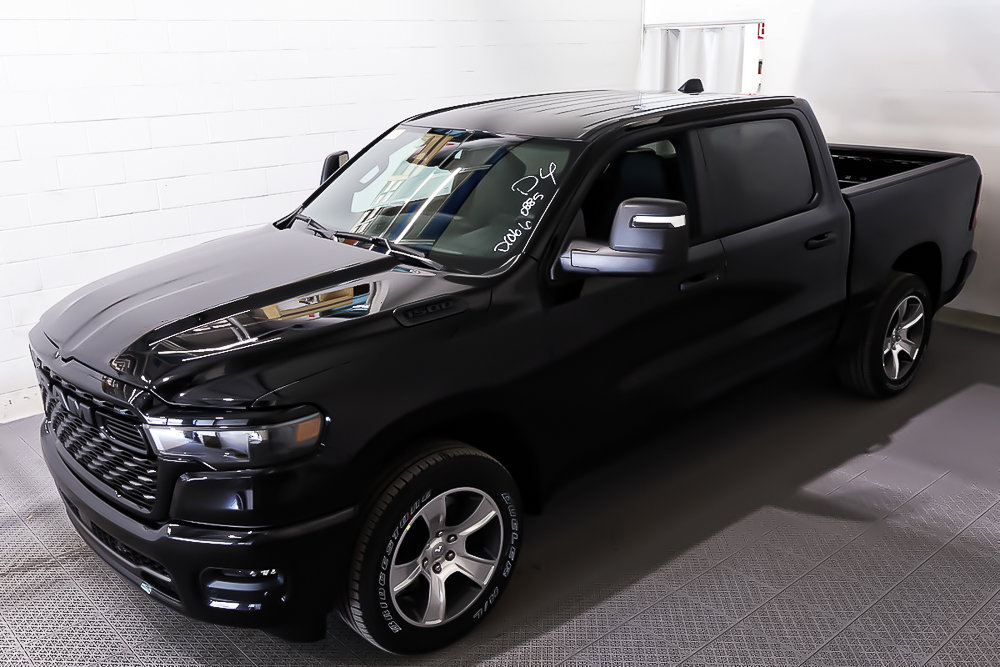 2025 Ram 1500 TRADESMAN in Terrebonne, Quebec - 3 - w1024h768px