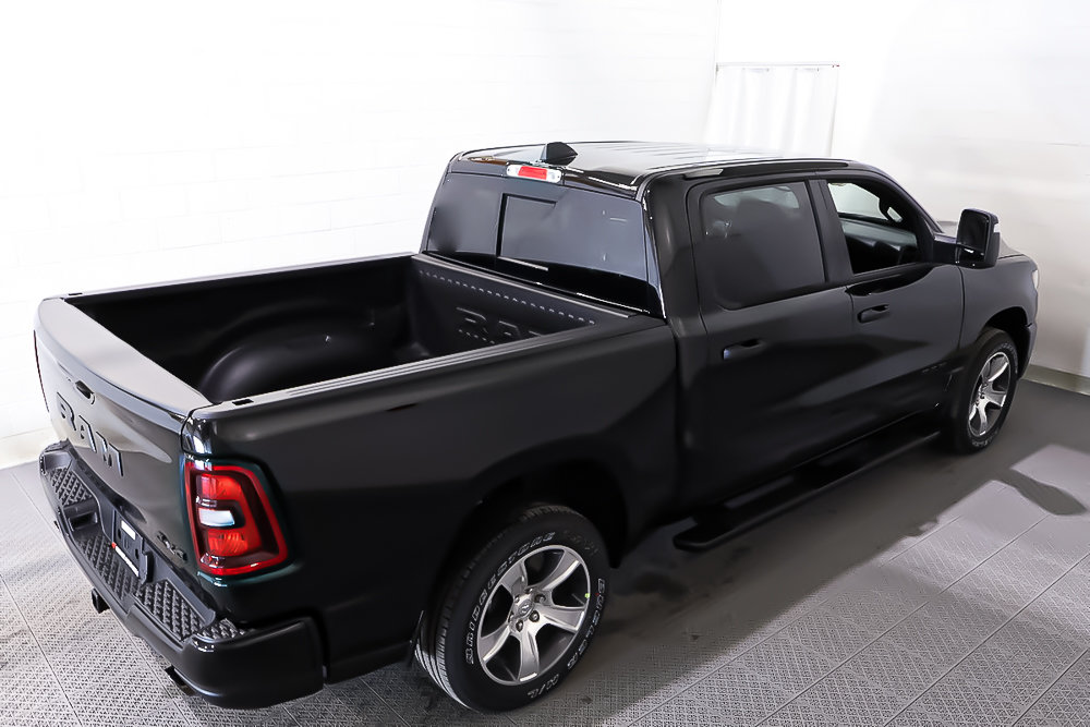 2025 Ram 1500 TRADESMAN in Terrebonne, Quebec - 6 - w1024h768px