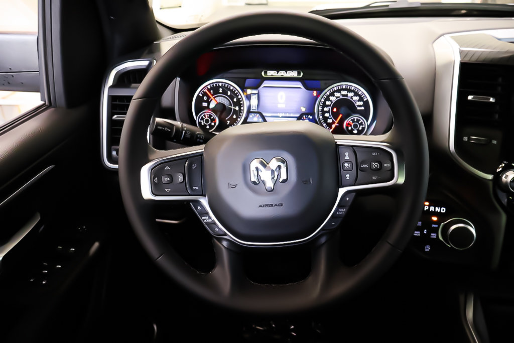 2025 Ram 1500 BIG HORN in Terrebonne, Quebec - 11 - w1024h768px