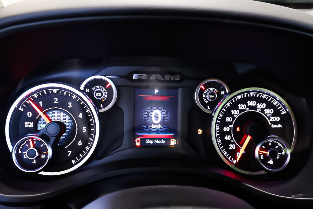 2025 Ram 1500 BIG HORN in Terrebonne, Quebec - 14 - w1024h768px