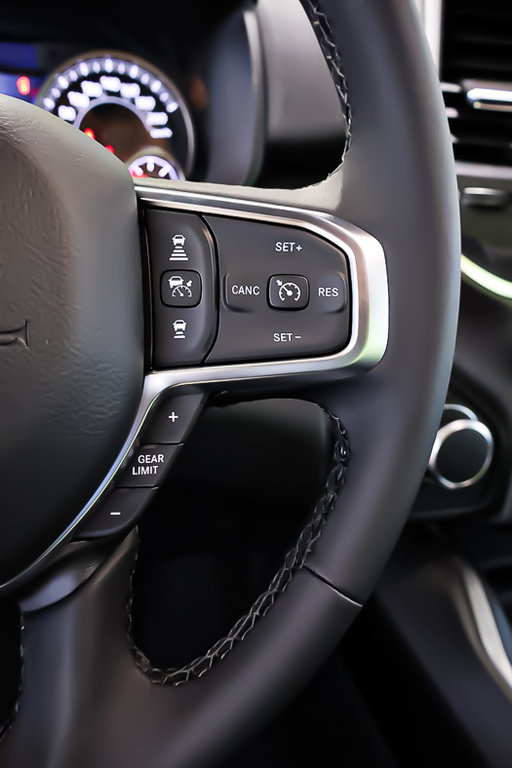 Ram 1500 BIG HORN 2025 à Terrebonne, Québec - 13 - w1024h768px