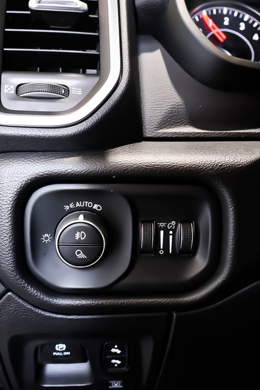 Ram 1500 BIG HORN 2025 à Terrebonne, Québec - 20 - w1024h768px