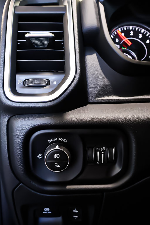 Ram 1500 BIG HORN 2025 à Terrebonne, Québec - 17 - w1024h768px