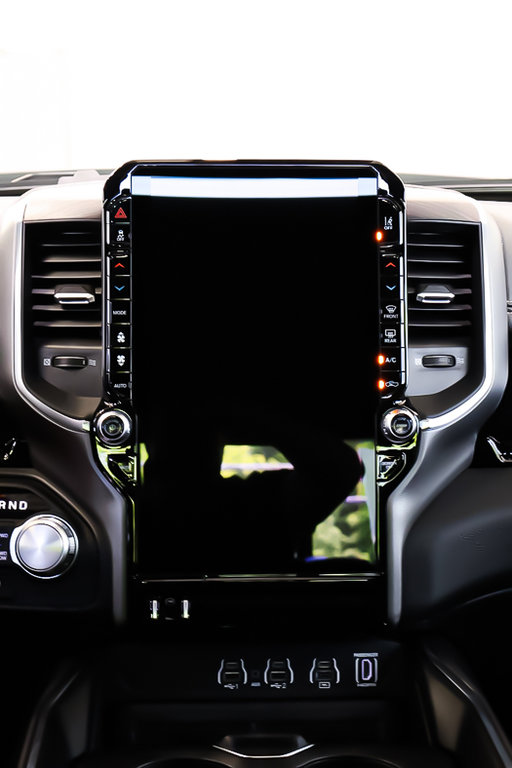2025 Ram 1500 LARAMIE in Terrebonne, Quebec - 17 - w1024h768px