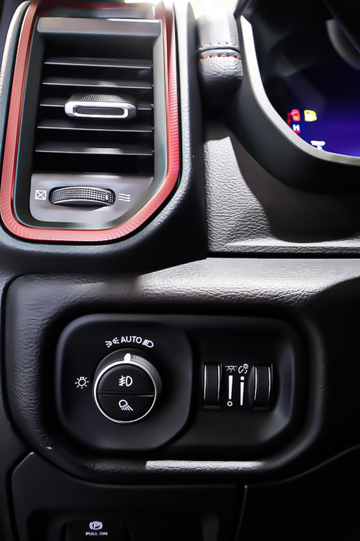 Ram 1500 REBEL + 4X4 + CREW CAB 2025 à Terrebonne, Québec - 23 - w1024h768px