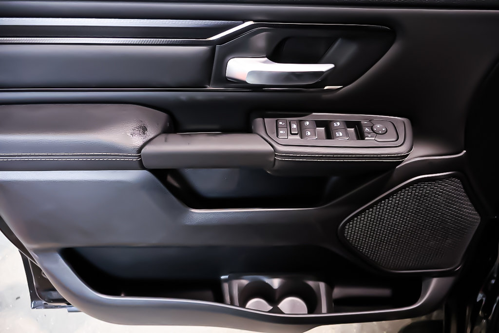 2025 Ram 1500 SPORT in Terrebonne, Quebec - 19 - w1024h768px