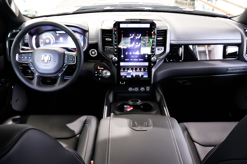 2025 Ram 1500 SPORT in Terrebonne, Quebec - 10 - w1024h768px