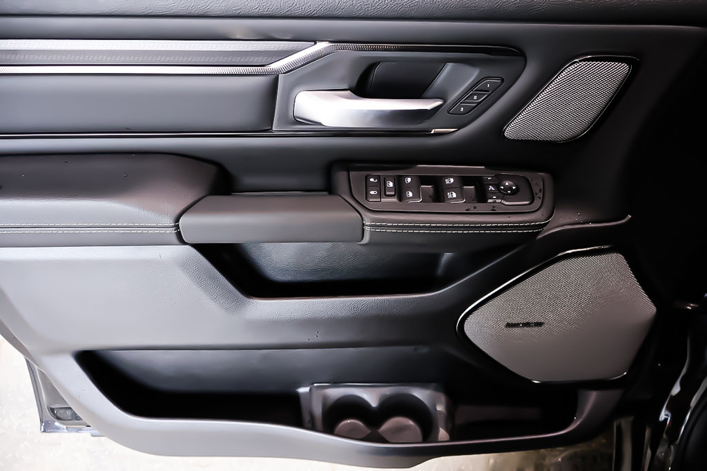 2025 Ram 1500 SPORT in Terrebonne, Quebec - 20 - w1024h768px