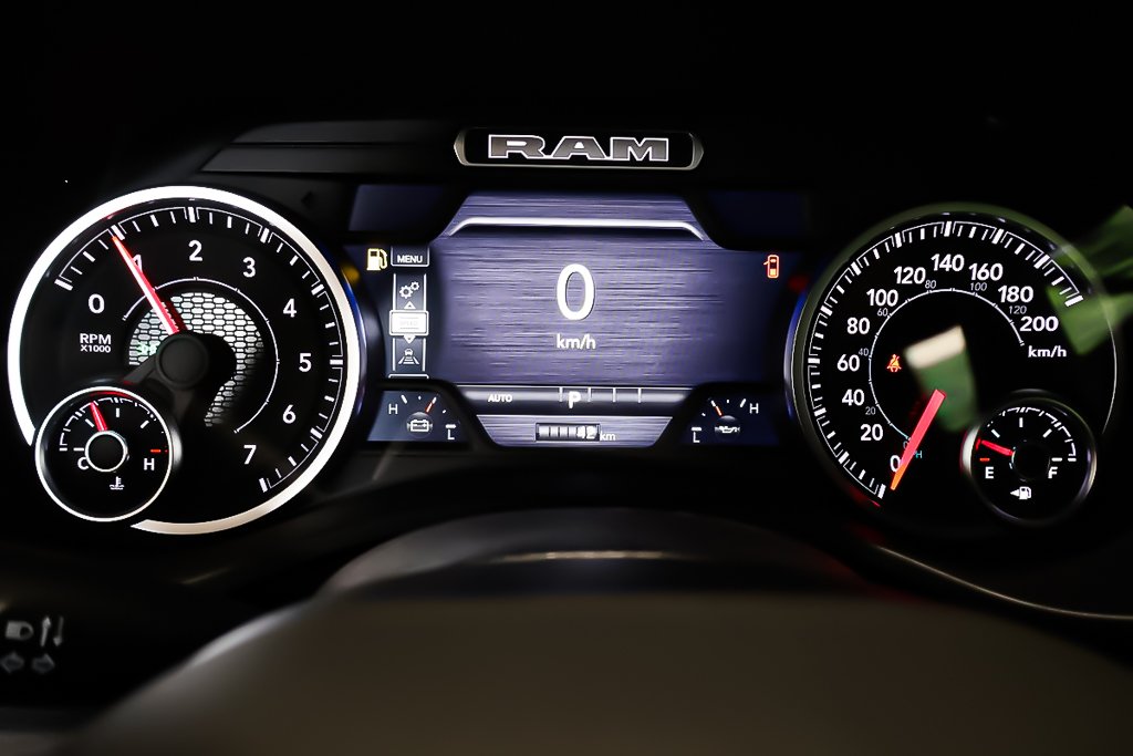 2025 Ram 1500 BIG HORN in Terrebonne, Quebec - 14 - w1024h768px