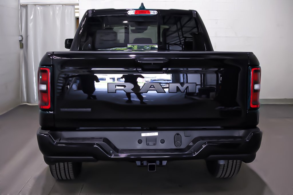 2025 Ram 1500 BIG HORN in Terrebonne, Quebec - 5 - w1024h768px