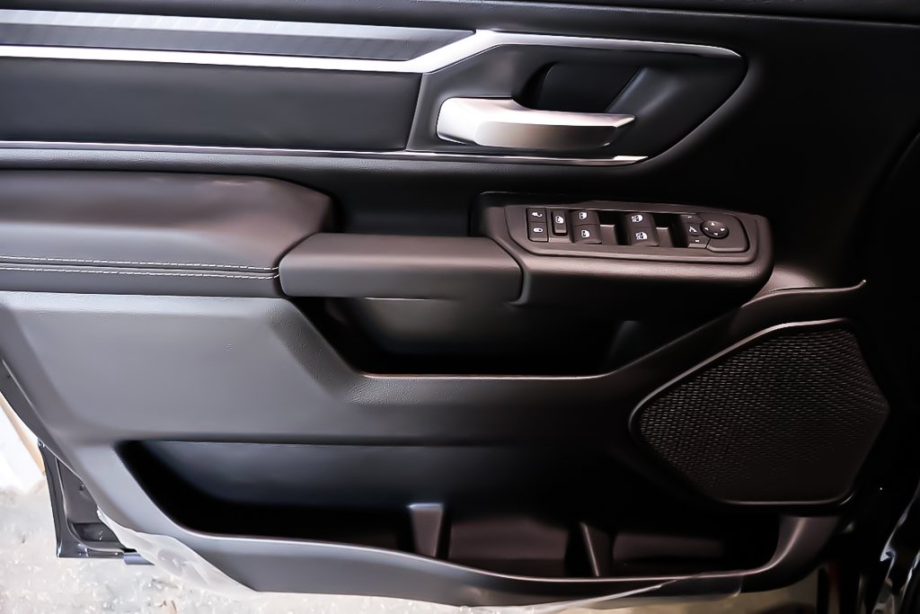 2025 Ram 1500 BIG HORN in Terrebonne, Quebec - 20 - w1024h768px