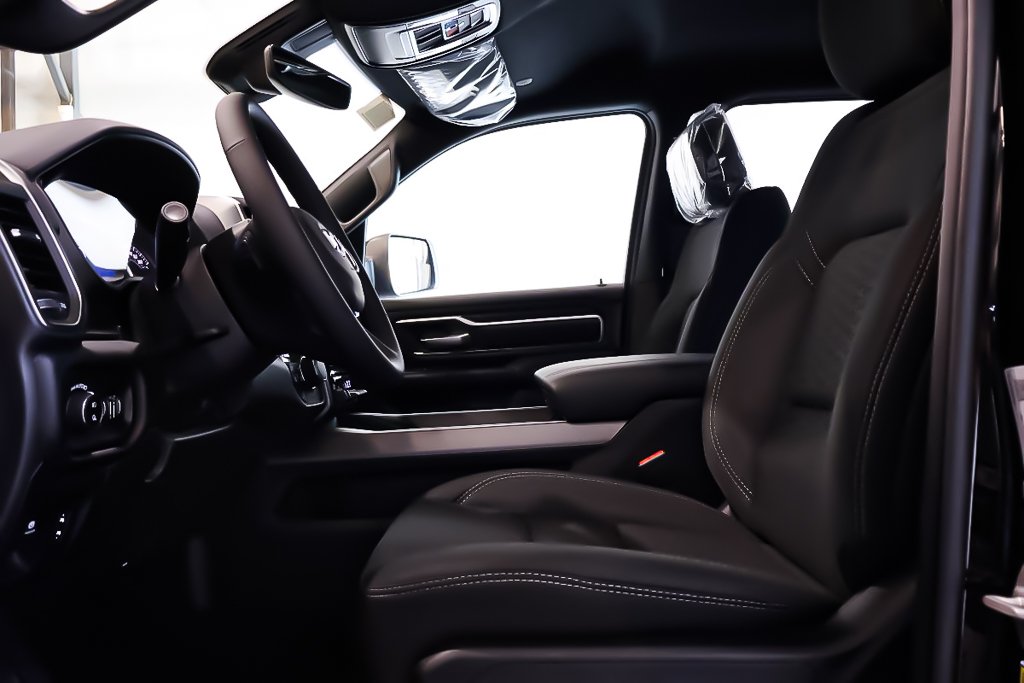 2025 Ram 1500 BIG HORN in Terrebonne, Quebec - 8 - w1024h768px