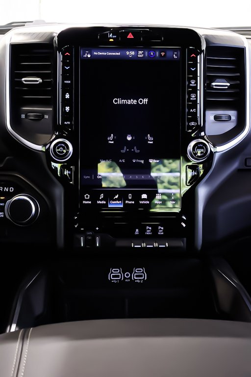 2025 Ram 1500 BIG HORN in Terrebonne, Quebec - 16 - w1024h768px