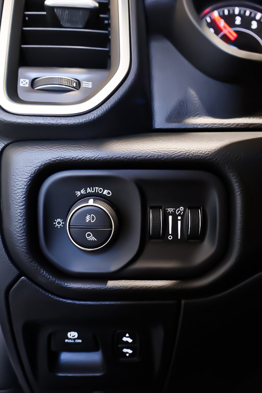 2025 Ram 1500 BIG HORN in Terrebonne, Quebec - 20 - w1024h768px