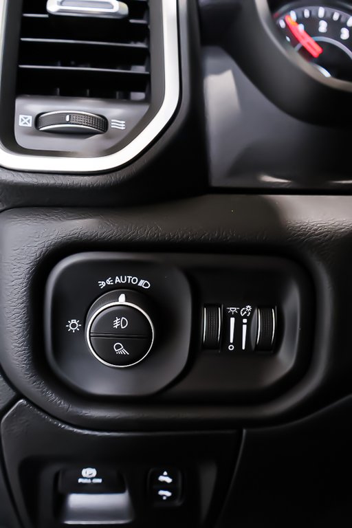 Ram 1500 BIG HORN 2025 à Terrebonne, Québec - 20 - w1024h768px