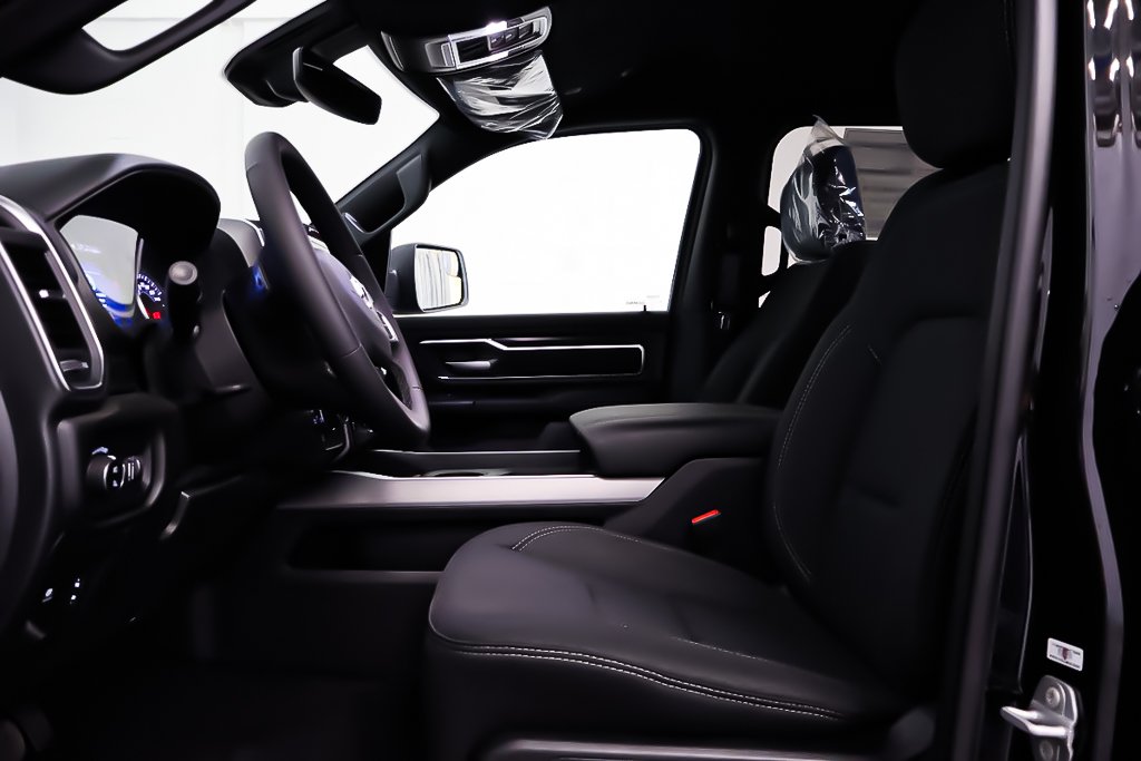 2025 Ram 1500 BIG HORN in Terrebonne, Quebec - 8 - w1024h768px