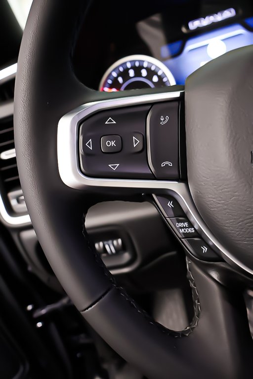 2025 Ram 1500 BIG HORN in Terrebonne, Quebec - 12 - w1024h768px