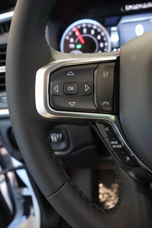 2025 Ram 1500 BIG HORN in Terrebonne, Quebec - 12 - w1024h768px