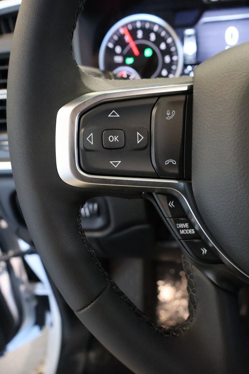 2025 Ram 1500 BIG HORN in Terrebonne, Quebec - 12 - w1024h768px