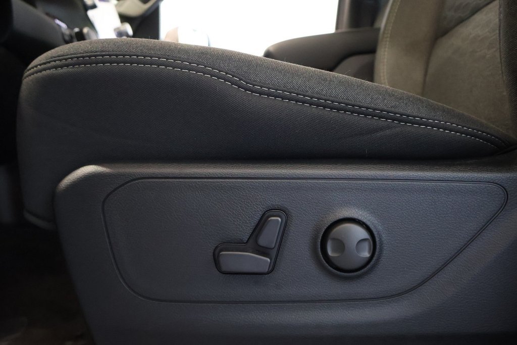 2025 Ram 1500 BIG HORN in Terrebonne, Quebec - 9 - w1024h768px