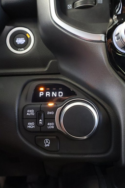 2025 Ram 1500 BIG HORN in Terrebonne, Quebec - 15 - w1024h768px