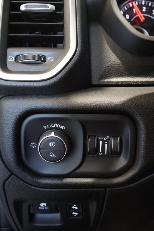 2025 Ram 1500 BIG HORN in Terrebonne, Quebec - 20 - w1024h768px