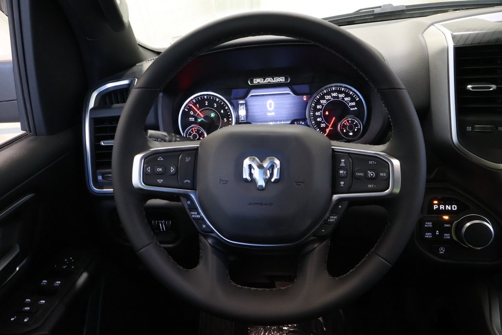 2025 Ram 1500 BIG HORN in Terrebonne, Quebec - 11 - w1024h768px