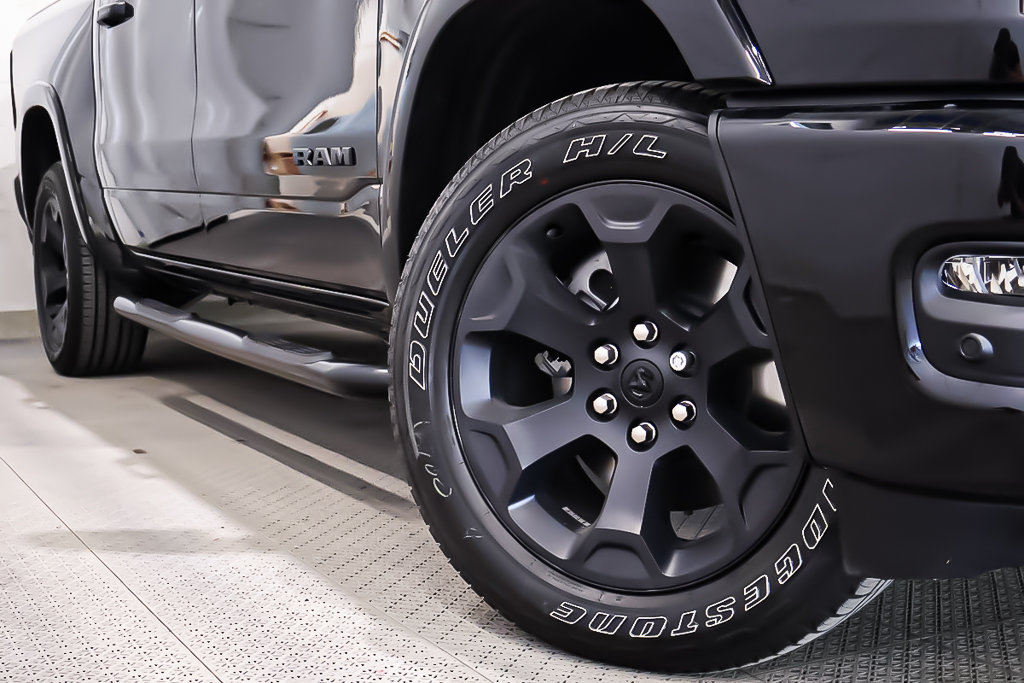 2025 Ram 1500 BIG HORN in Terrebonne, Quebec - 7 - w1024h768px